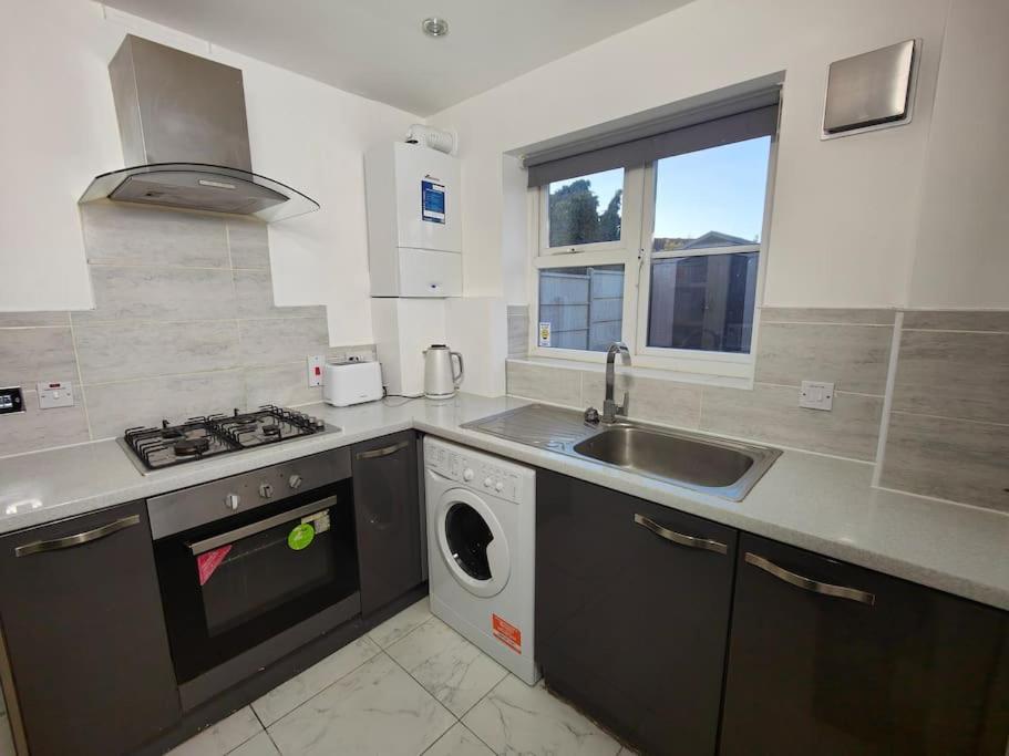 Tyburn Home, Birmingham With Free Parking Buitenkant foto